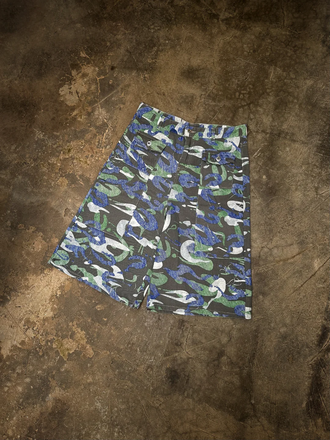 REBOOT CAMO SHORTS