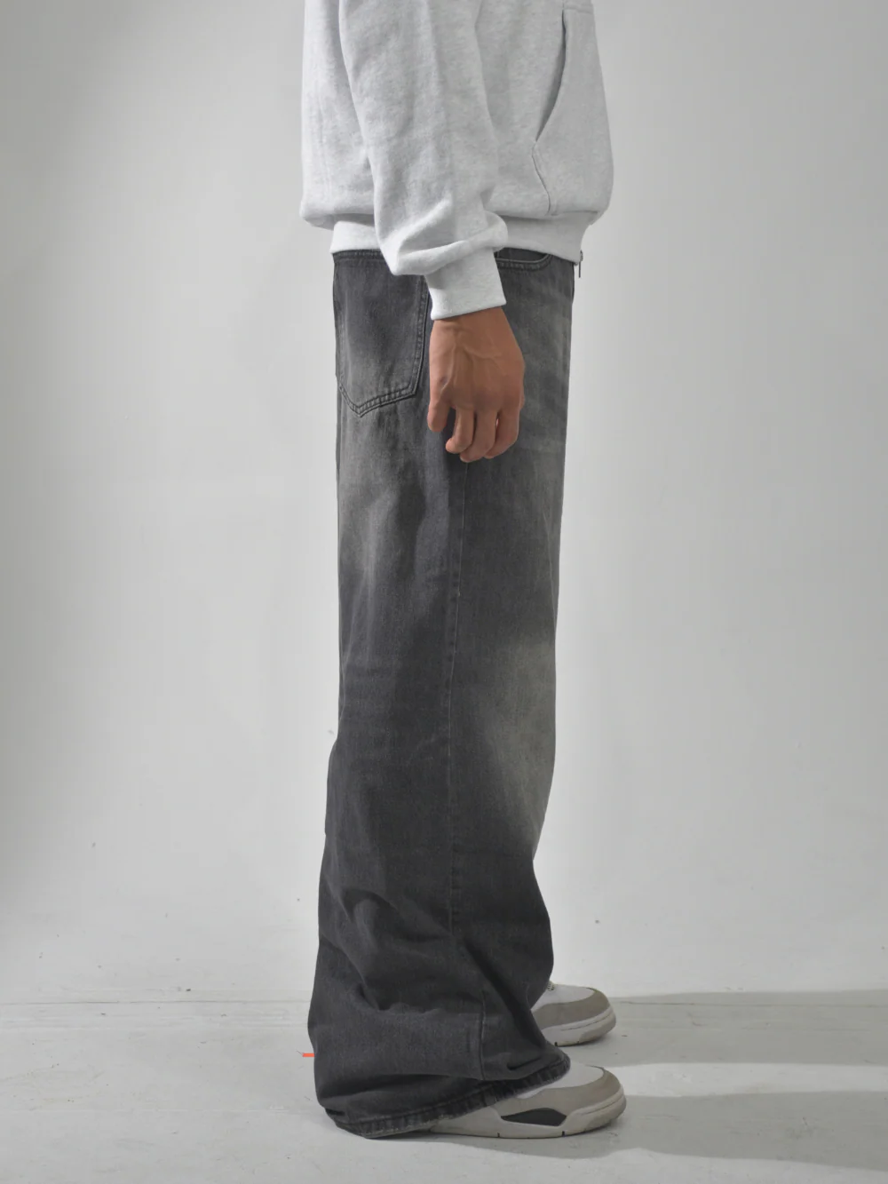 FOUNDATION JEANS