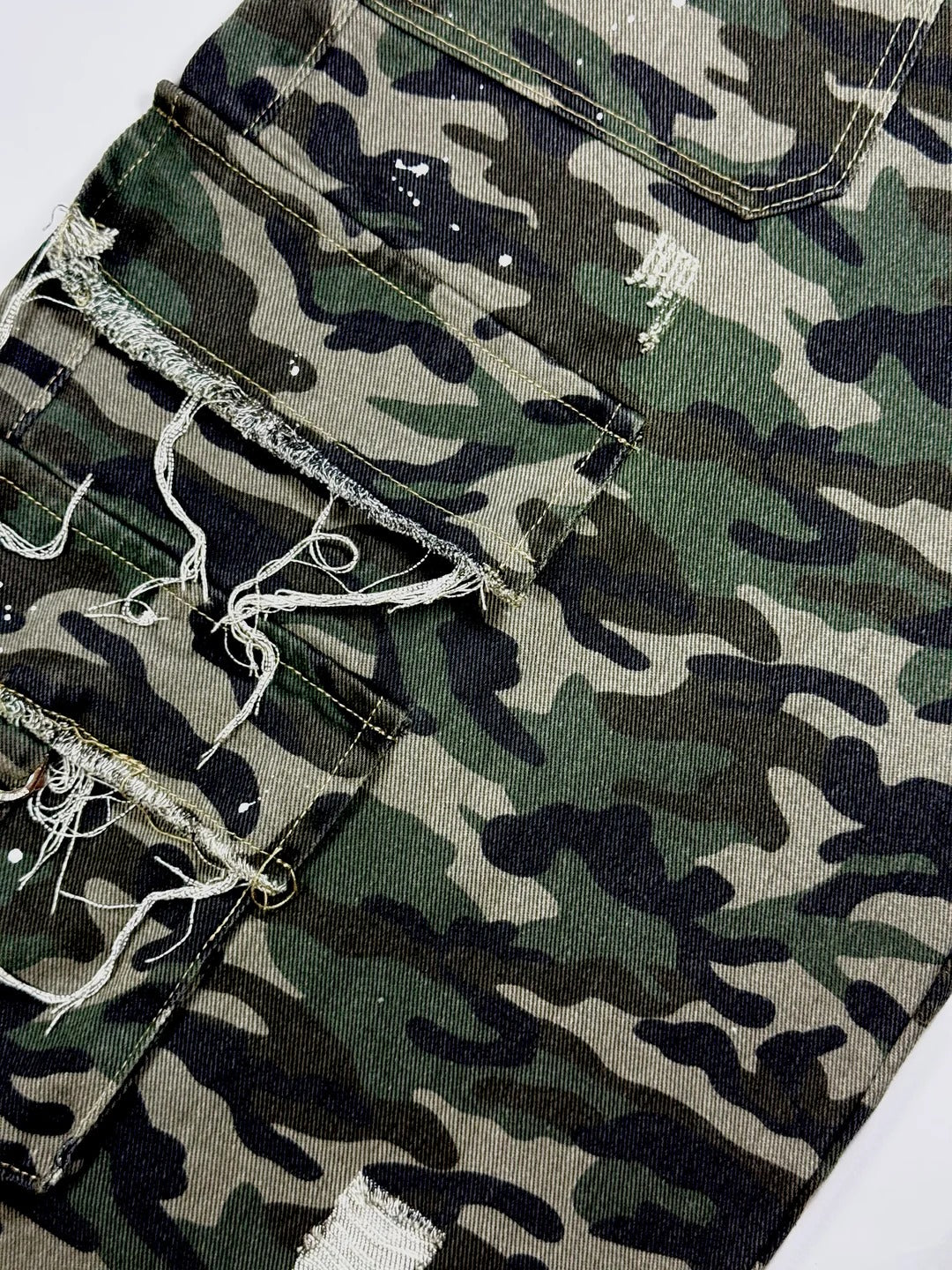 GRIND CAMO SHORTS